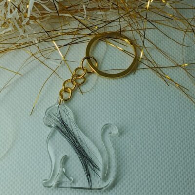 brelok kotek z sierścią zwierząt